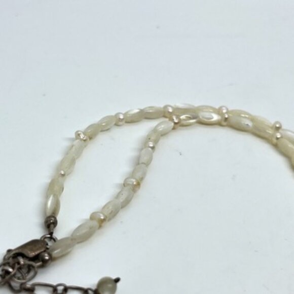 VINTAGE MOTHER OF PEARL MOP CARVED LEAF PENDANT NECKLACE PEARLS 925 STERLING - Picture 11 of 15